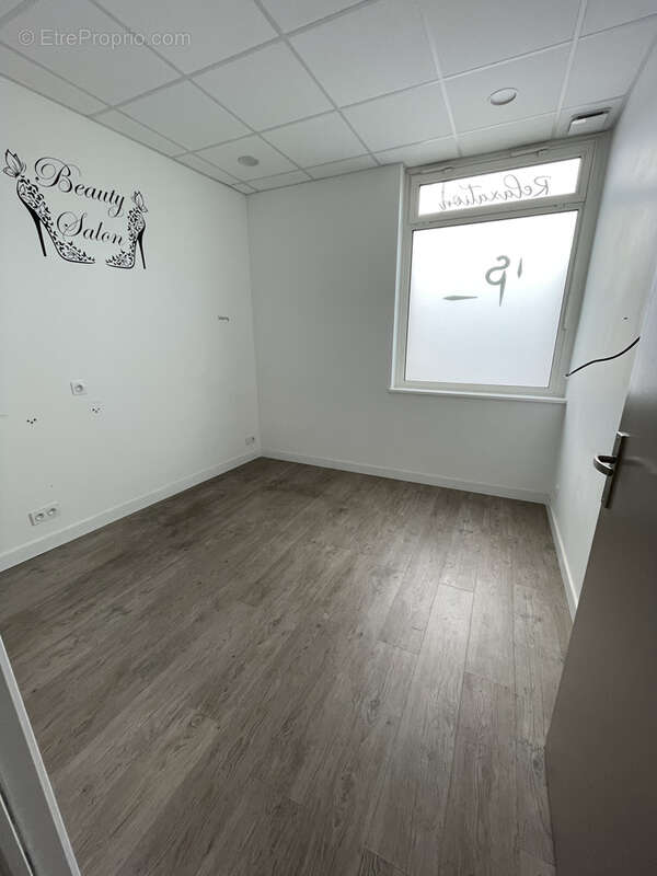 Commerce à SAINTE-SAVINE