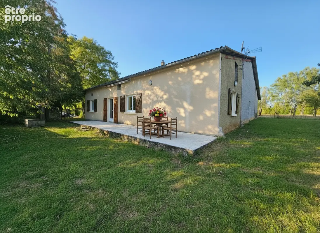 Photo Maison à Notre-Dame-De-Sanilhac au prix de 188 000€