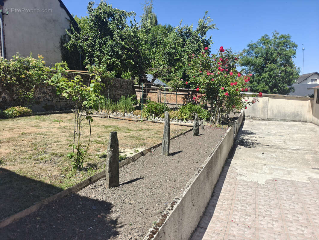 Maison à MONTREUIL-L'ARGILLE