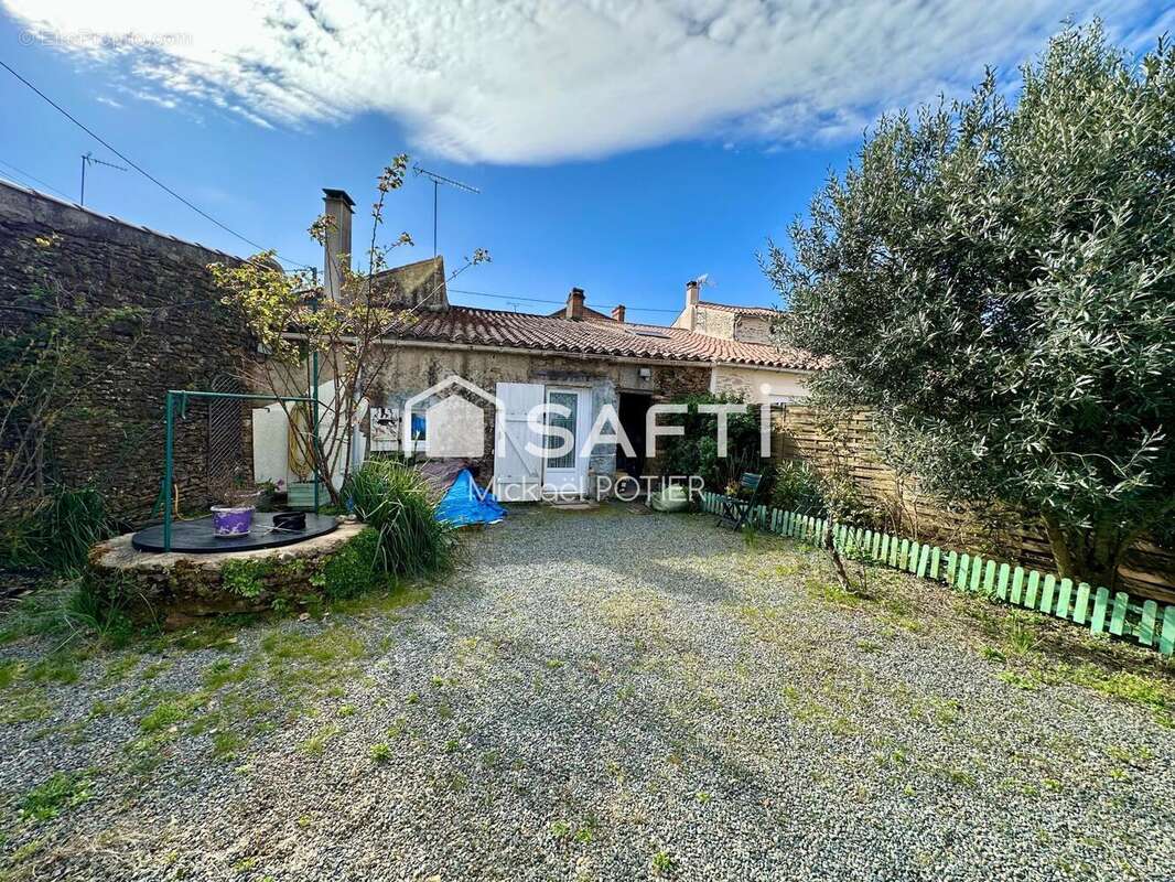 Maison 120 m² à Moutiers-Sur-Le-Lay  - photo 3