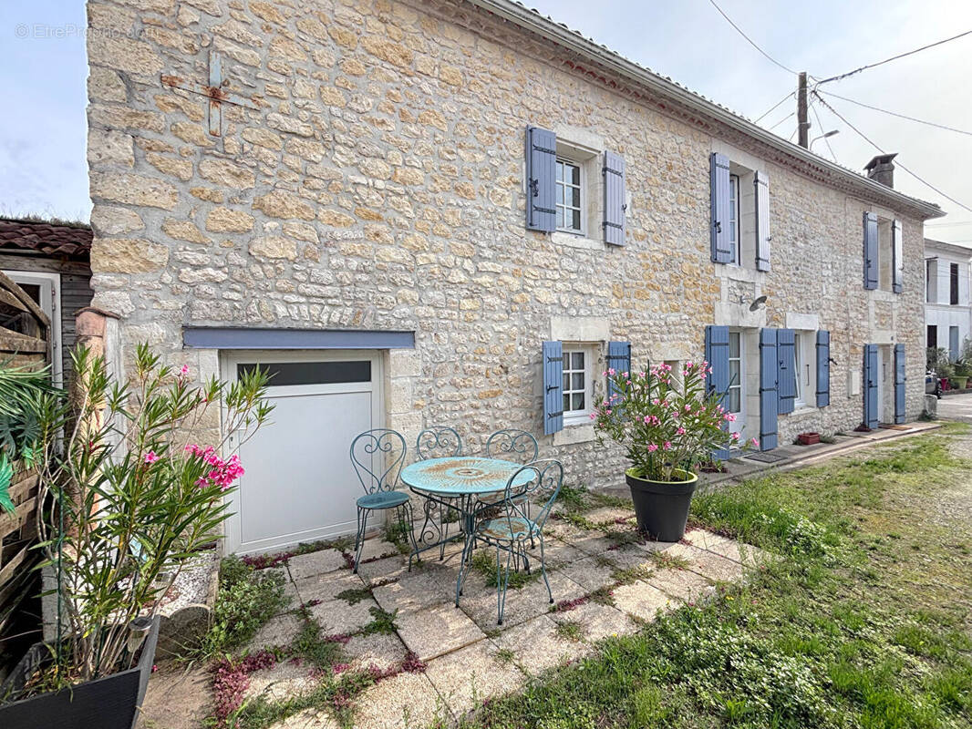 Maison à LE GUA