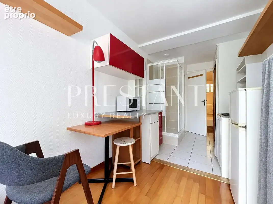 GARCHES - Chambre de service 12 m² - dernier étage - belle copropriété proche commodités - photo 7