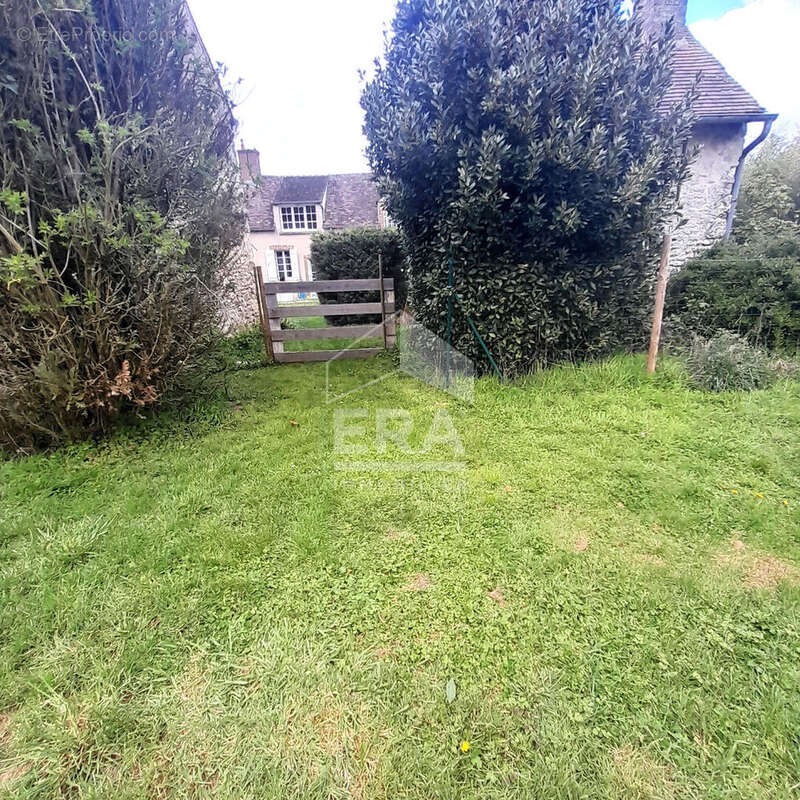 Maison à EGREVILLE