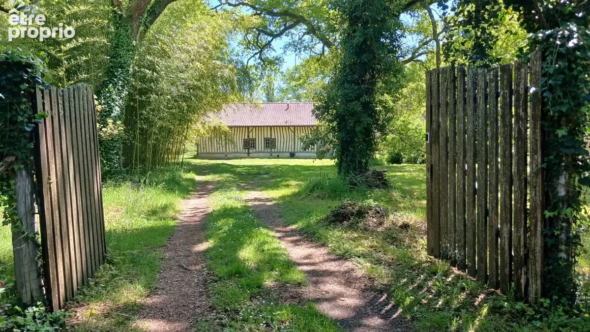 Propriété de caractère sur 4 hectares - 3 dépendances, étang - photo 2