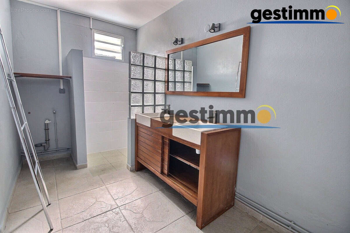 Appartement à CAYENNE