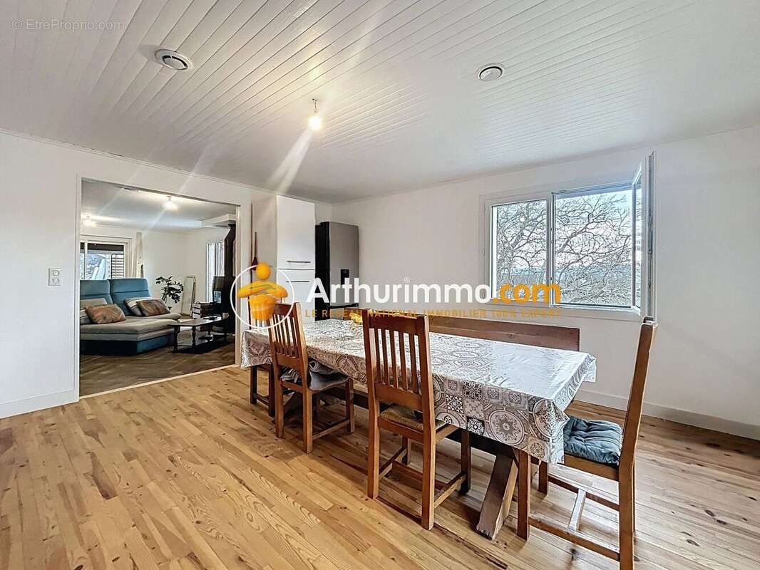 Maison à SAINT-MARCEL-BEL-ACCUEIL