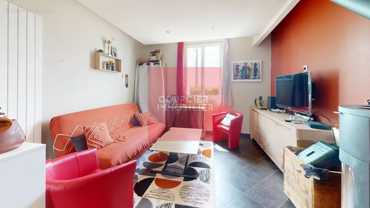 Appartement à SAINT-REMY-L'HONORE
