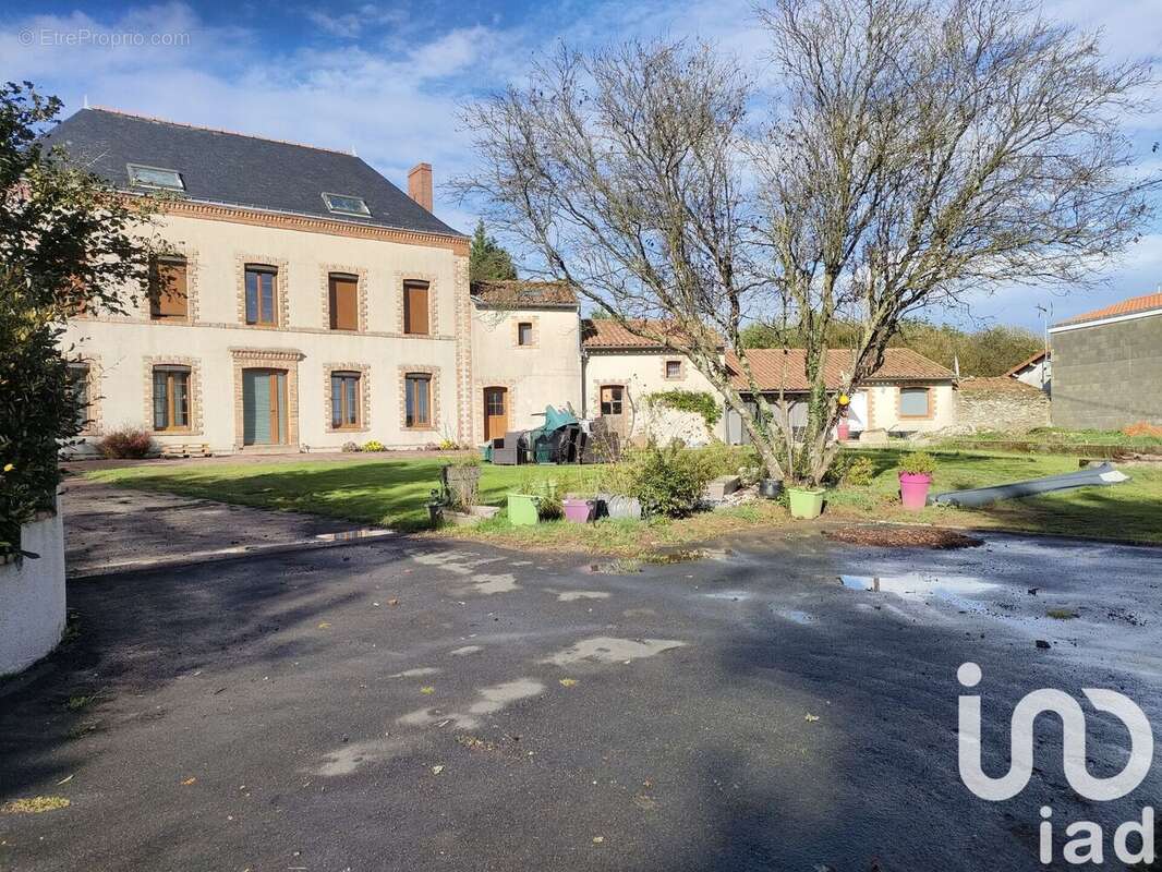 Photo 2 - Maison à LE MAY-SUR-EVRE