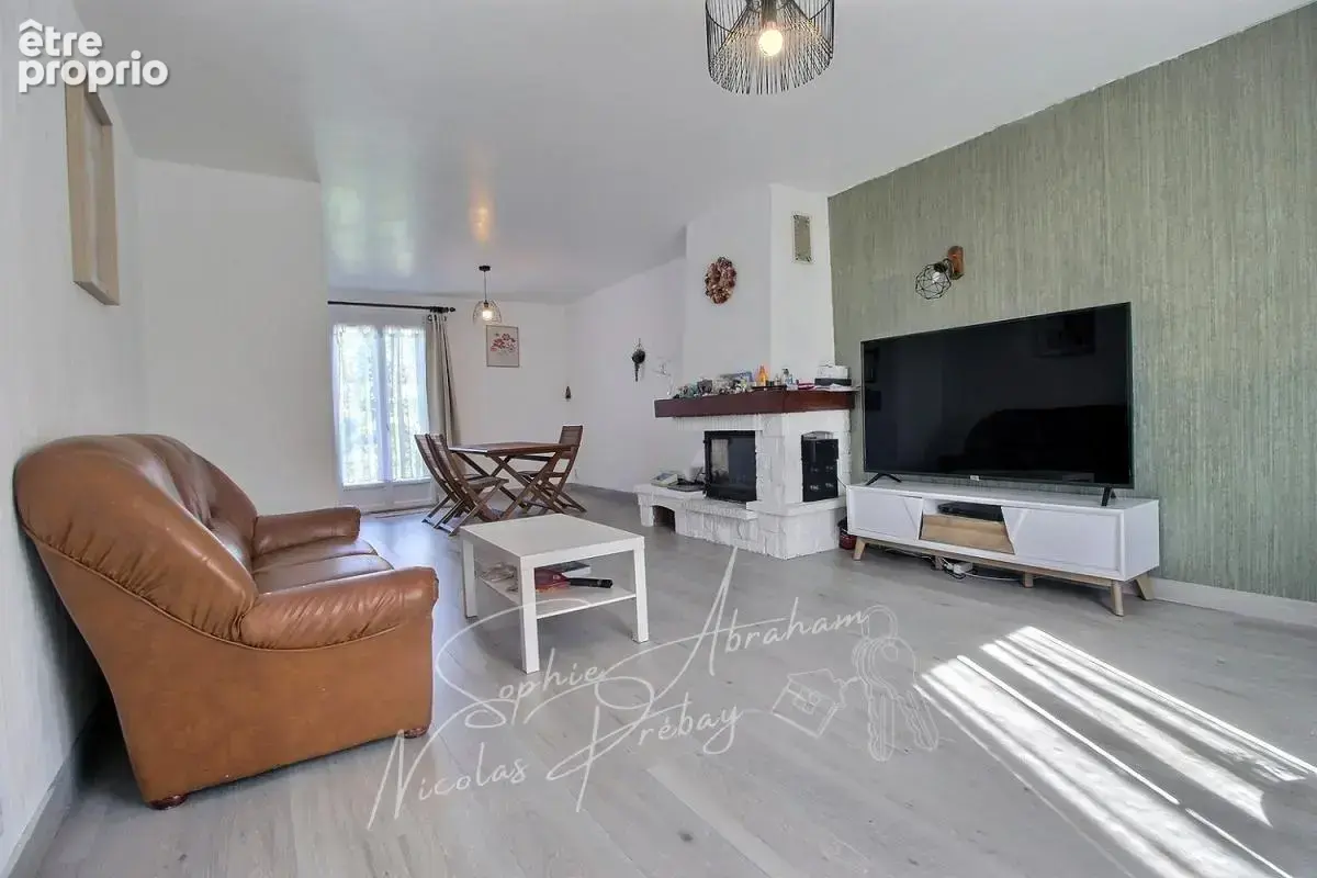 Maison individuelle avec 4 chambres, sous-sol et jardin - photo 3