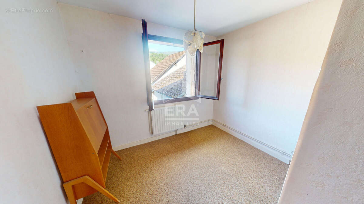 Maison à SAULT-BRENAZ