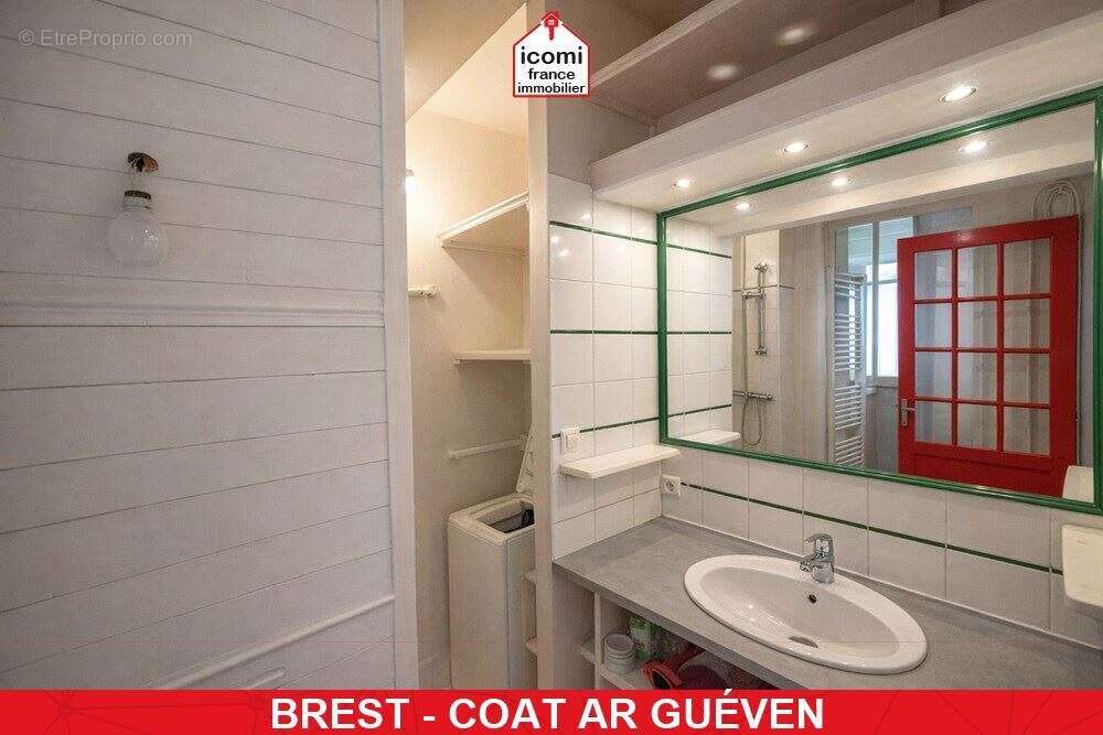 Finistere - brest (29200) - a vendre - appartement - 1 chambre possible 2 - idealement situe - dernier etage- lumineux - photo 10