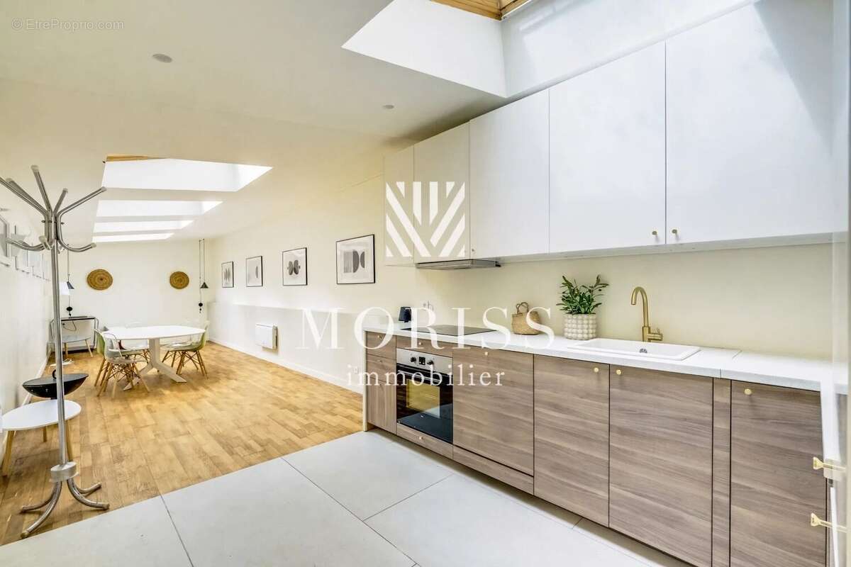 Appartement à PARIS-18E