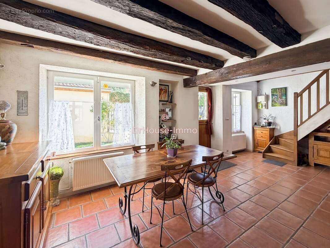 Maison à LUMIGNY-NESLES-ORMEAUX