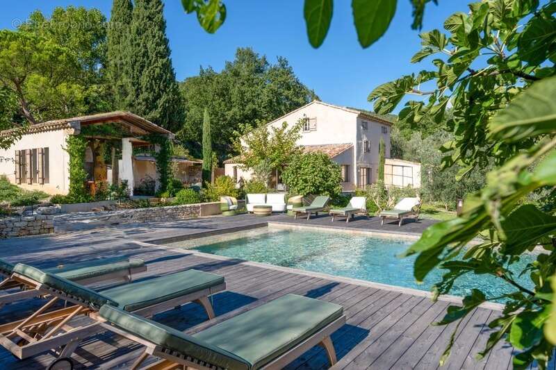 Maison à SAINT-SATURNIN-LES-APT