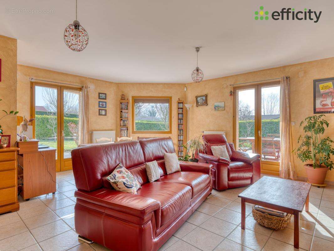 Maison à L'ISLE-D'ABEAU