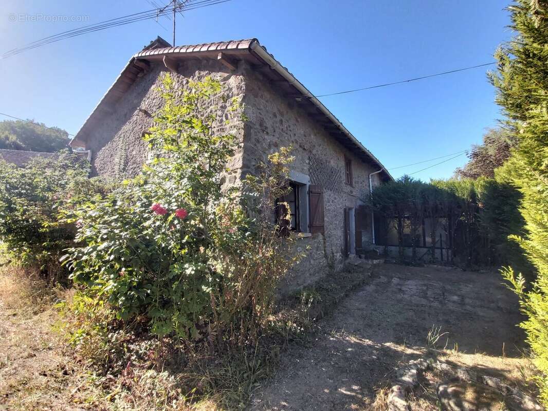 Maison de campagne à rénover - photo 2