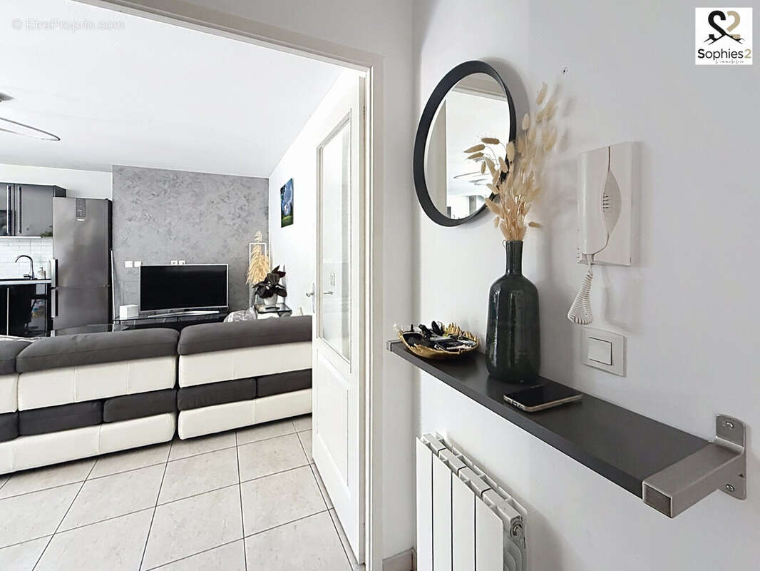 Appartement à SAINT-PAUL-DE-VARCES