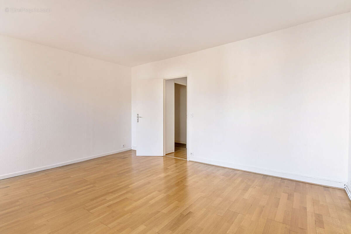 Appartement à PARIS-19E