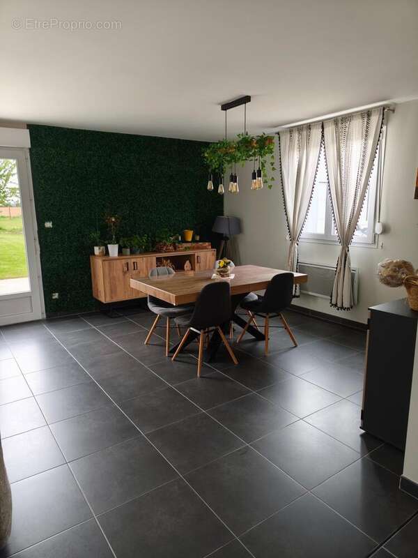 Photo 7 - Maison à ETREILLERS