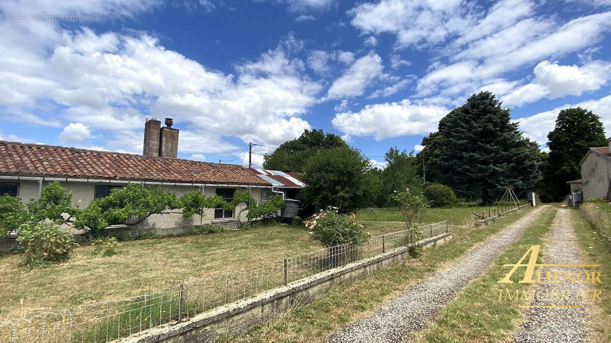 Maison à rénover avec dépendance entre Brantôme et Bourdeilles (24310) - photo 14