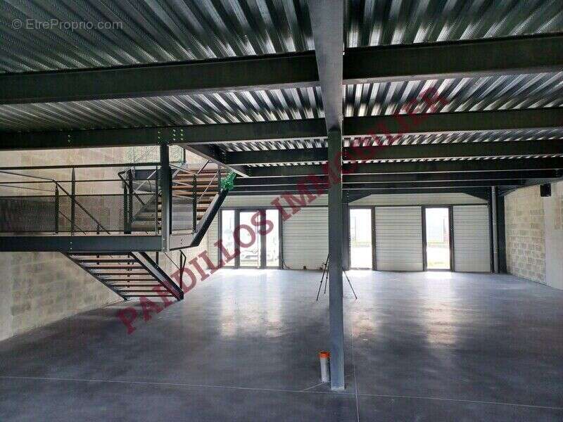 Photo 2 - Commerce à IFS