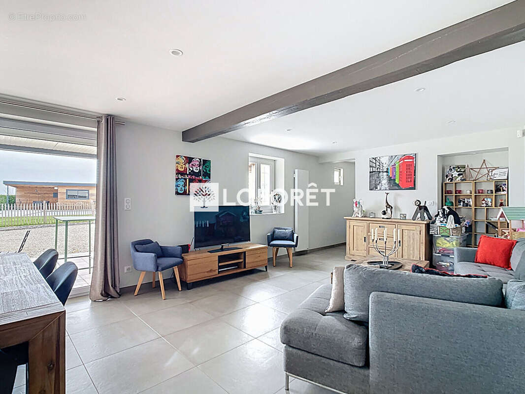 Maison à CHATILLON-SUR-CHALARONNE