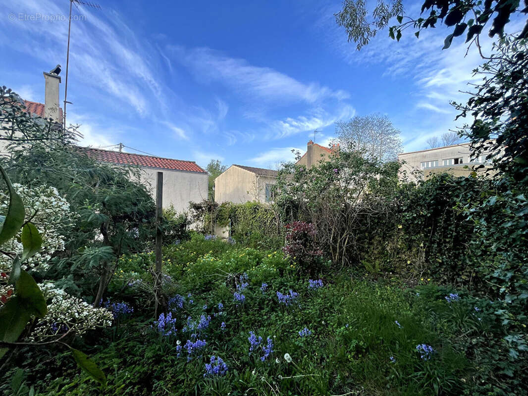 Maison à SAINT-SEBASTIEN-SUR-LOIRE