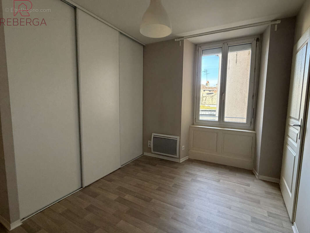Appartement T3 en centre-ville de Mazamet - photo 7