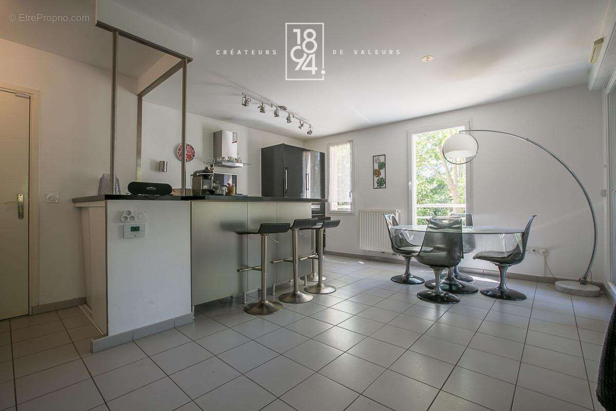 Appartement à MARSEILLE-12E