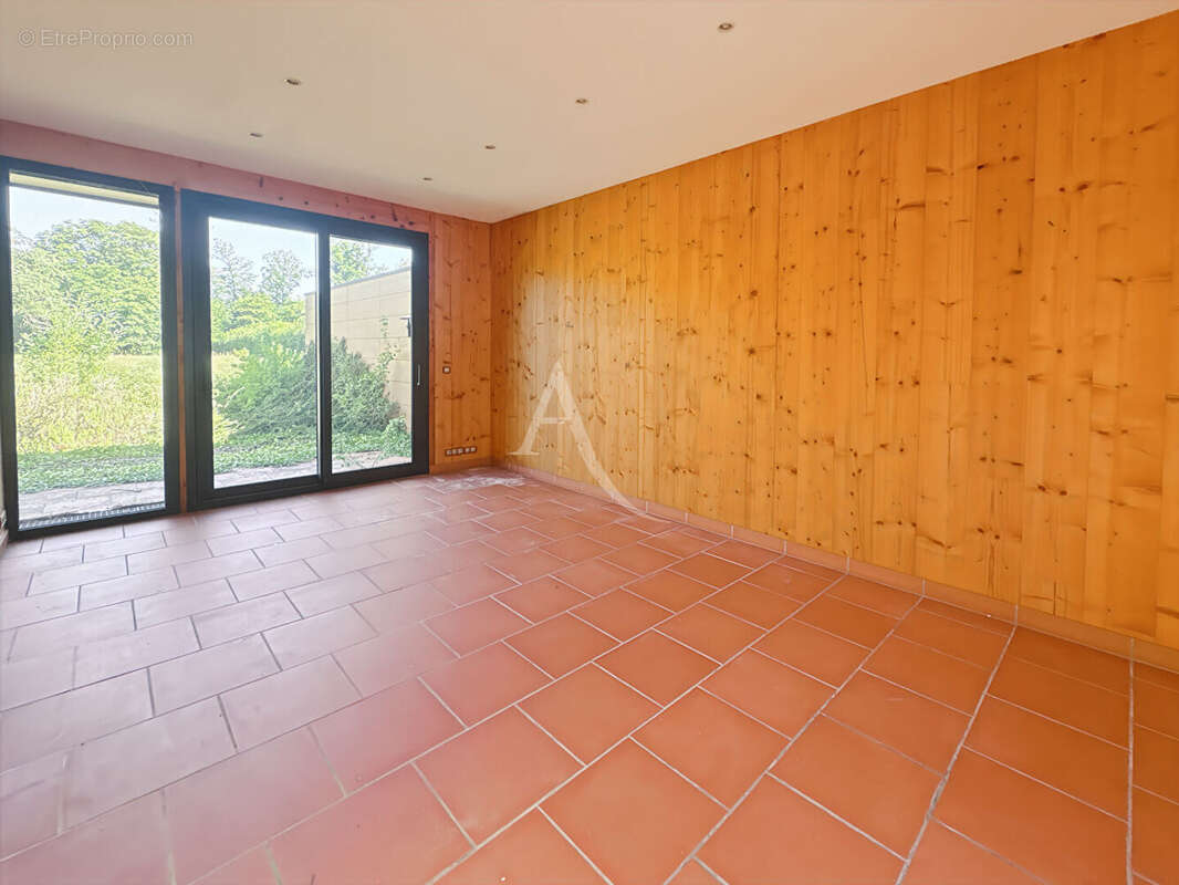 Maison lyons la foret gite maison salle de reception - photo 7