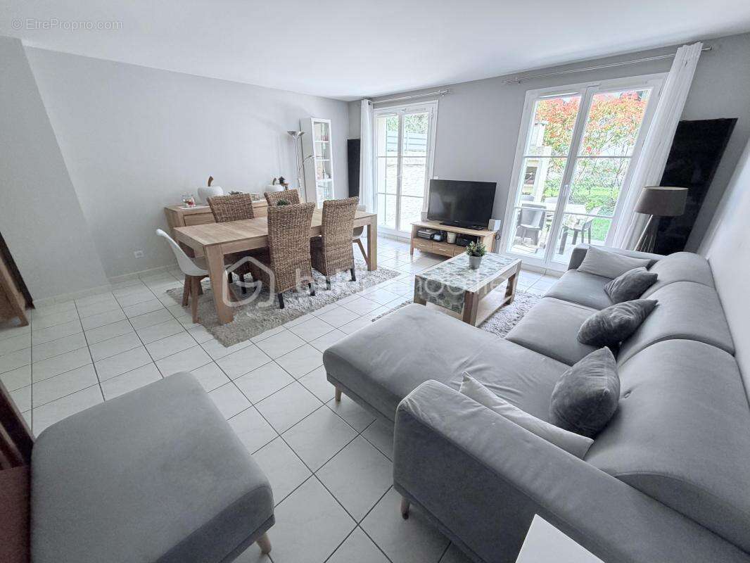 Maison à CORBEIL-ESSONNES