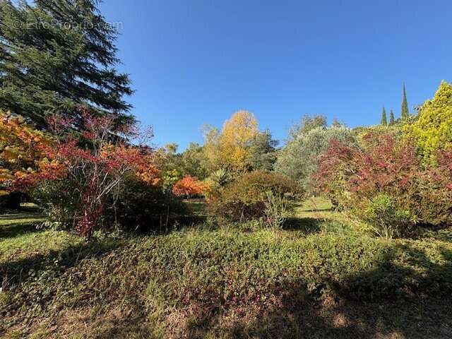 Maison à SAINT-ETIENNE-ESTRECHOUX