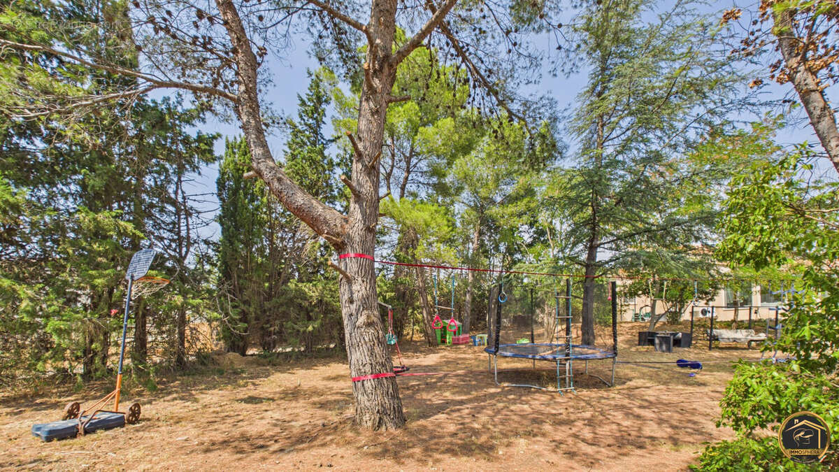 Maison 220 m² à Ginestas  - photo 8
