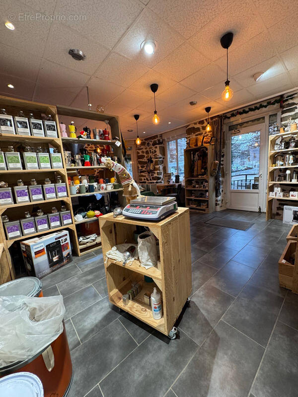 Commerce à YSSINGEAUX