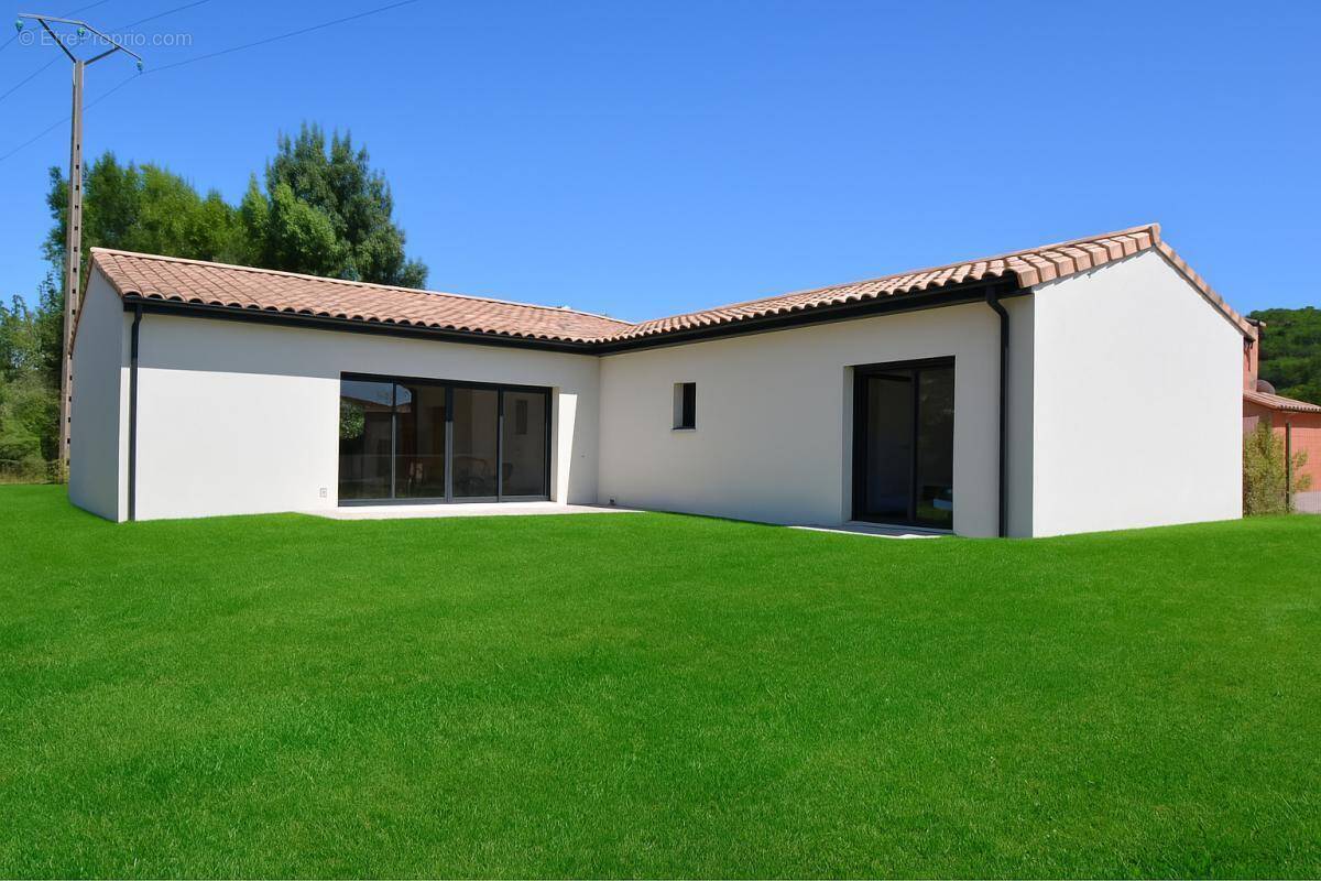 Maison à RUOMS