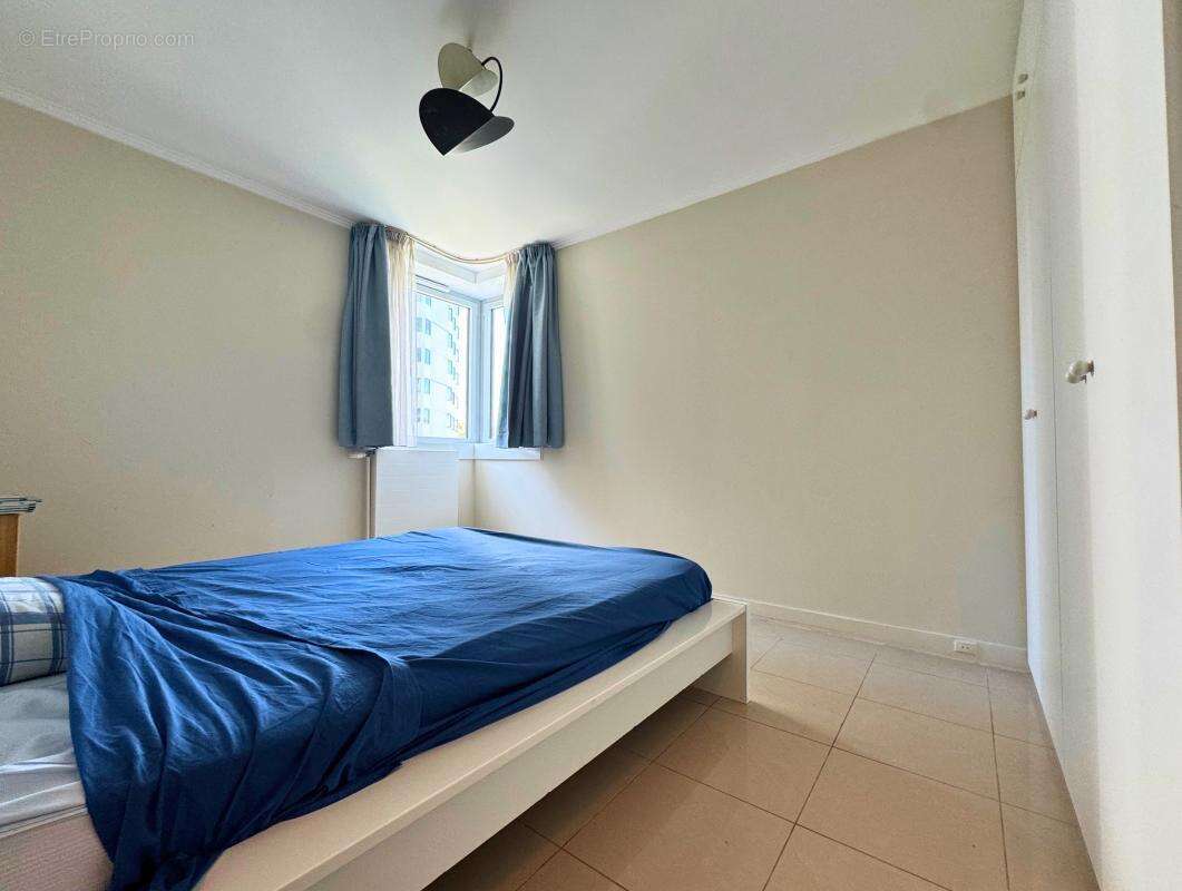 Appartement à PARIS-19E