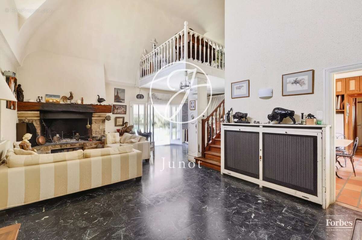 Maison à VAUCRESSON