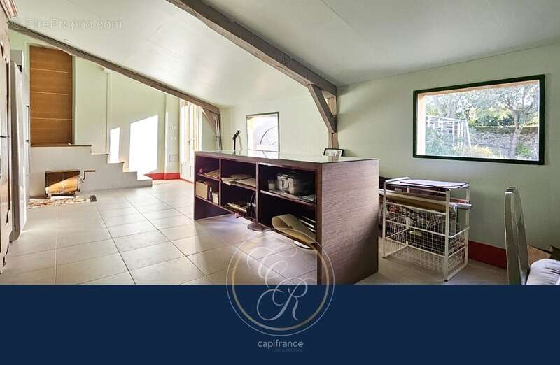 Maison à BEAULIEU-SUR-LAYON