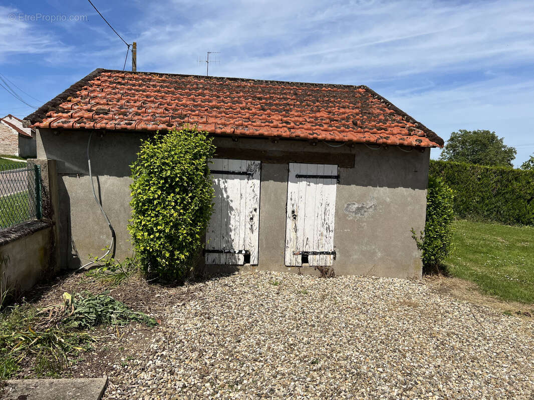 Maison à BRAGNY-SUR-SAONE