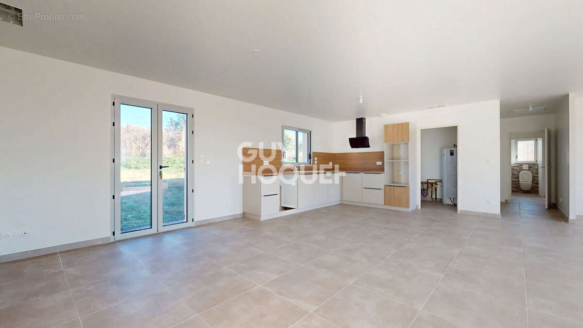 Maison à L'ISLE-SUR-LA-SORGUE