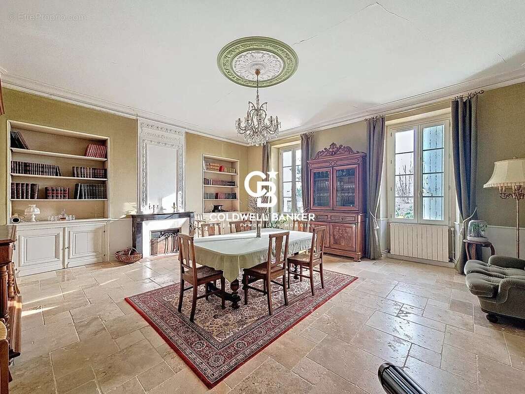 Maison à MORTAGNE-SUR-GIRONDE