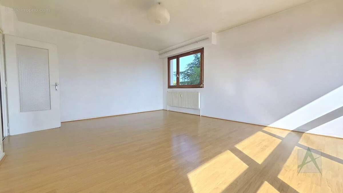 Appartement à JACOB-BELLECOMBETTE