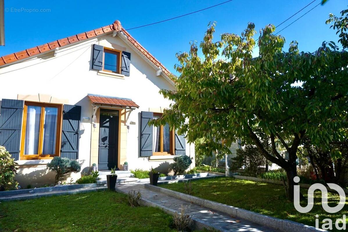 Photo 1 - Maison à MITRY-MORY