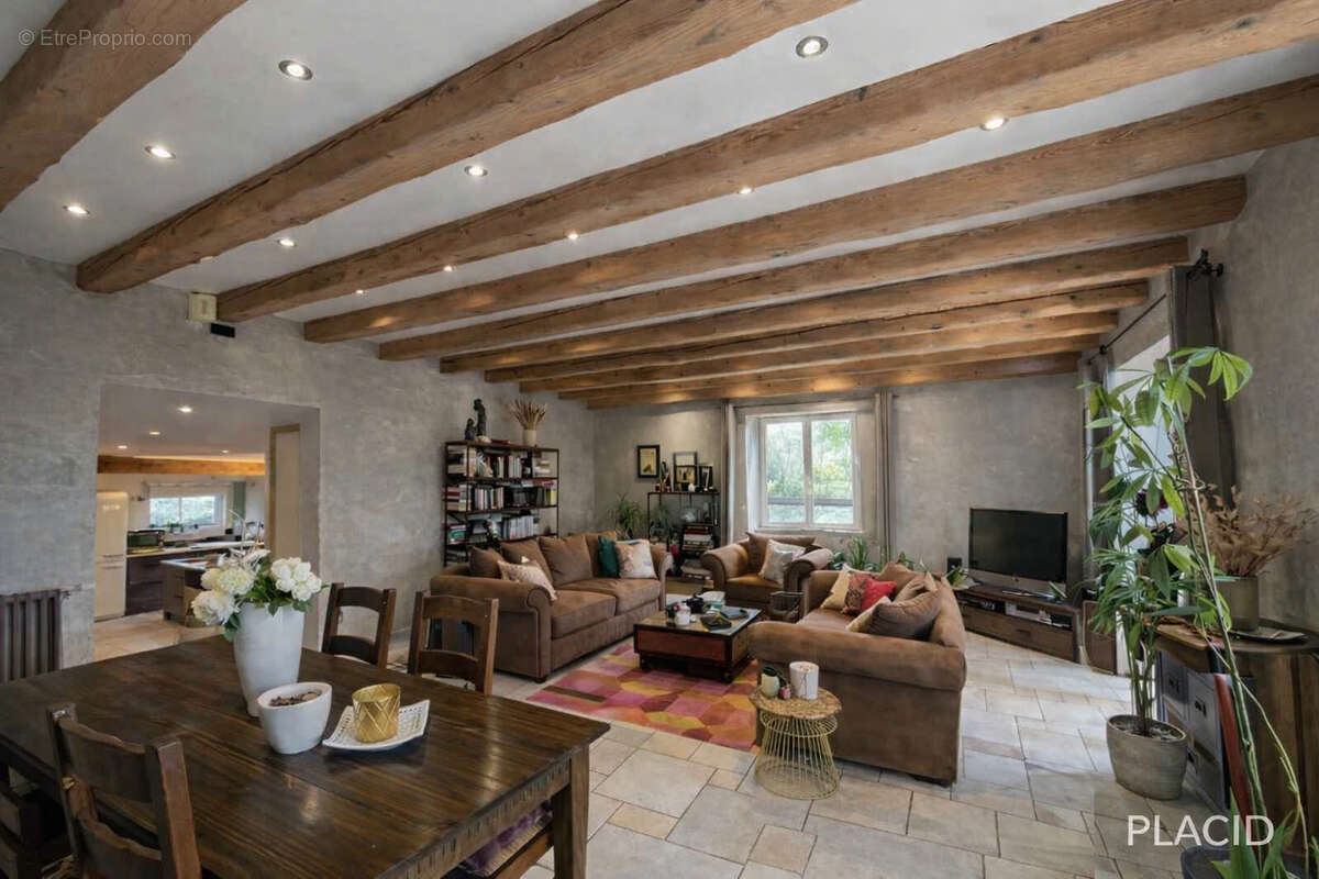 Maison à SARRAS