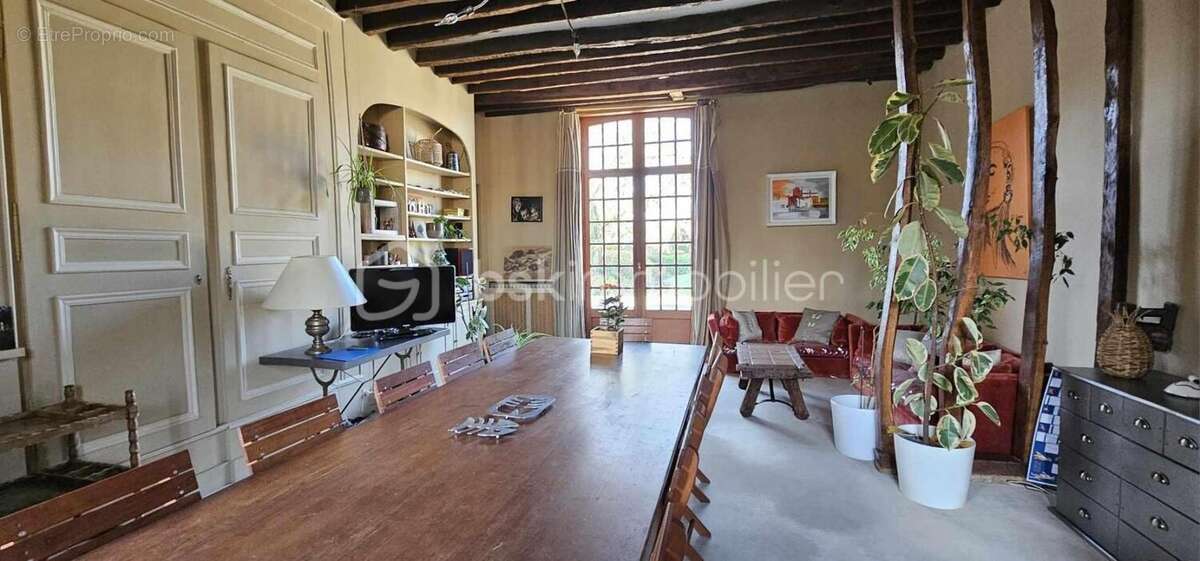 Appartement à SAINS-EN-AMIENOIS