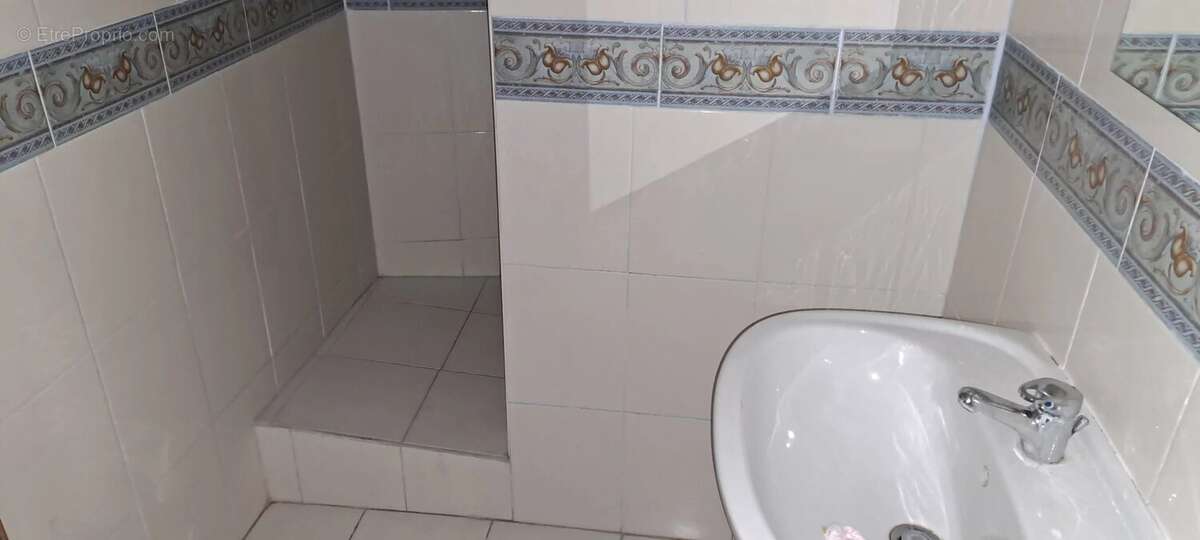 Maison à FIGANIERES