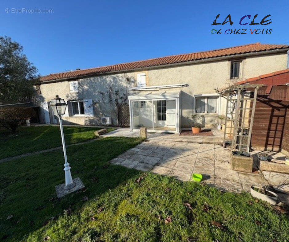 Maison à SAINT-POMPAIN