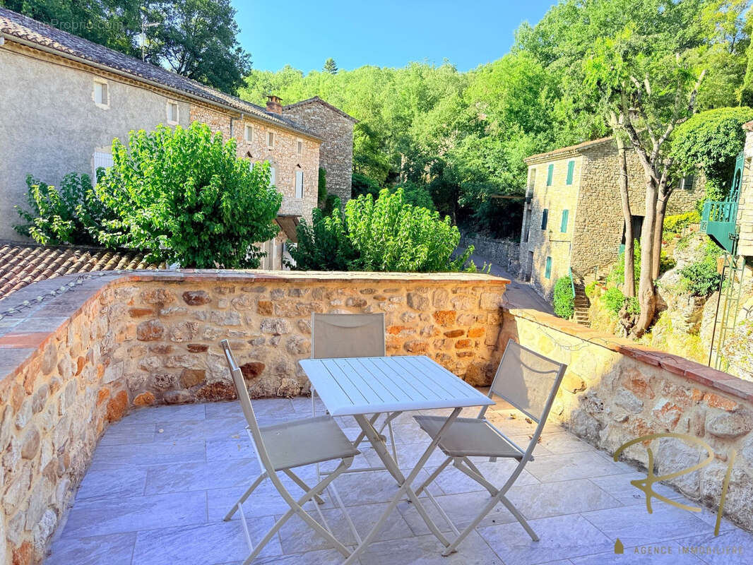 Maison à ROCHEGUDE
