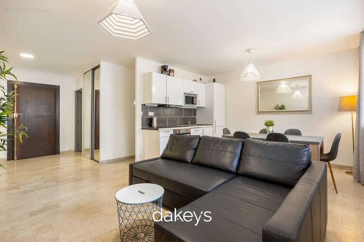 Appartement à MARSEILLE-7E