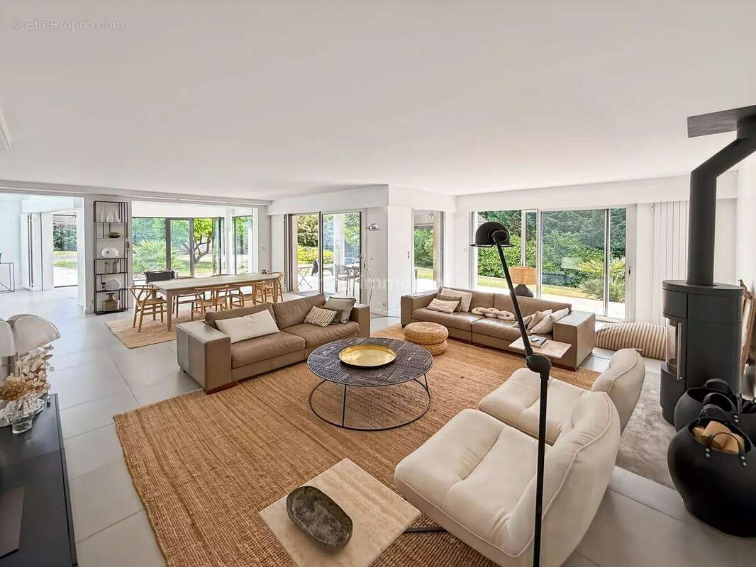 Maison à SOISY-SUR-SEINE